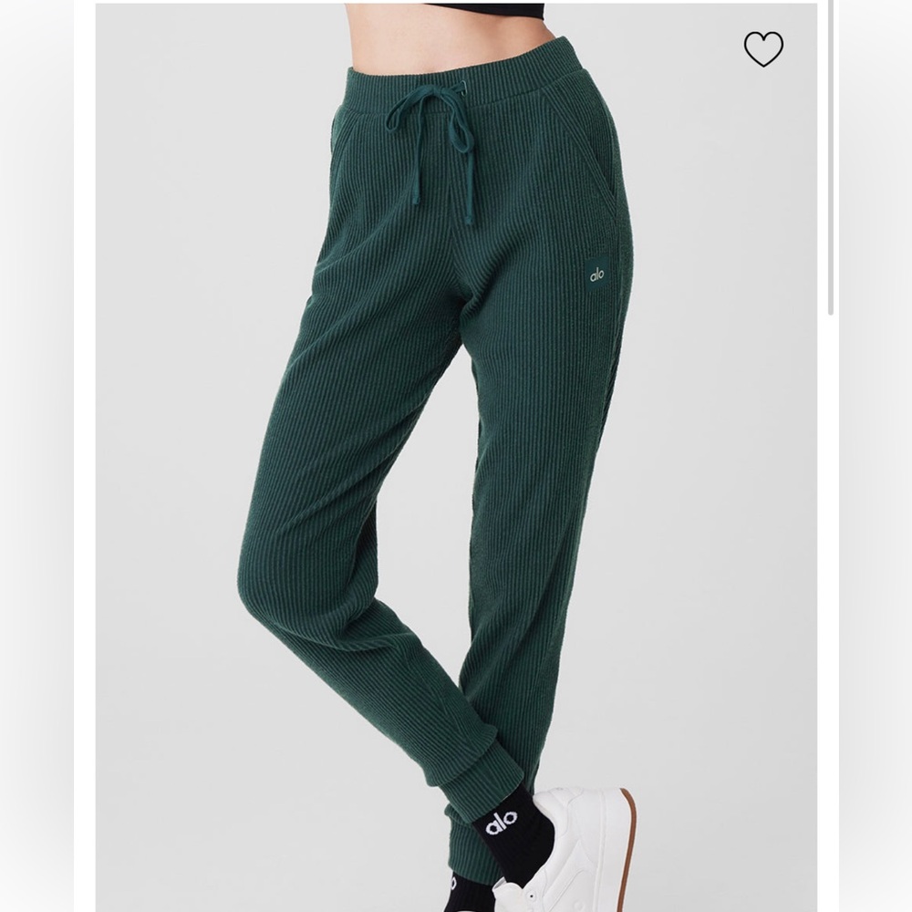 ALO SET Yoga Forest Green Ribbed Jogger Track Pants & Cropped hoodie